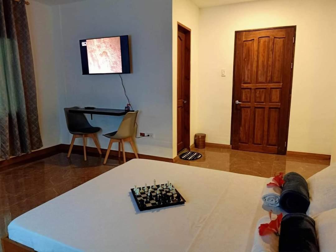 Gbu Loboc River Guesthouse Exterior photo